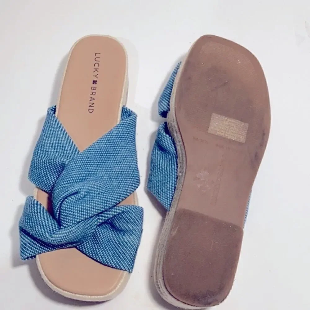 Lucky  brand 1.5” platforms